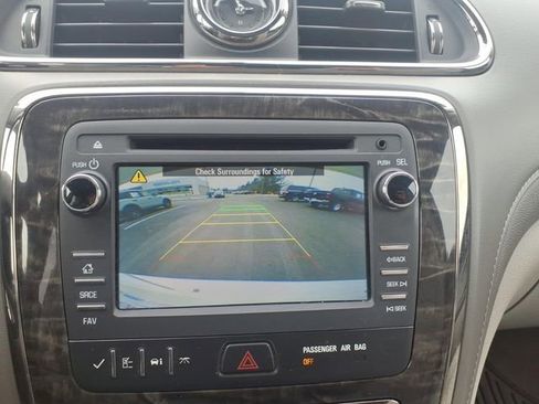 Used 2014 Buick Enclave Leather image 18