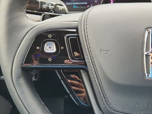 New 2025 Lincoln Aviator Black Label image 17