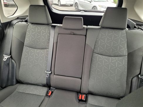 Used 2022 Toyota RAV4 XLE image 12