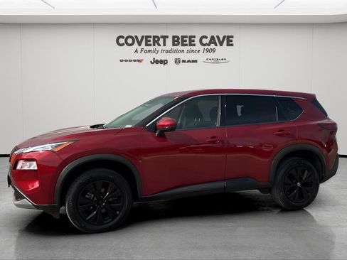 Used 2021 Nissan Rogue SV image 4