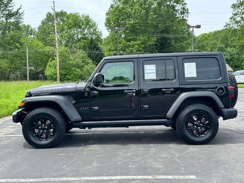 Used 2021 Jeep Wrangler Unlimited Sport AWD/4WD image 8