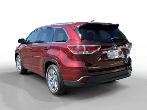 Used 2015 Toyota Highlander Limited Platinum AWD/4WD image 3