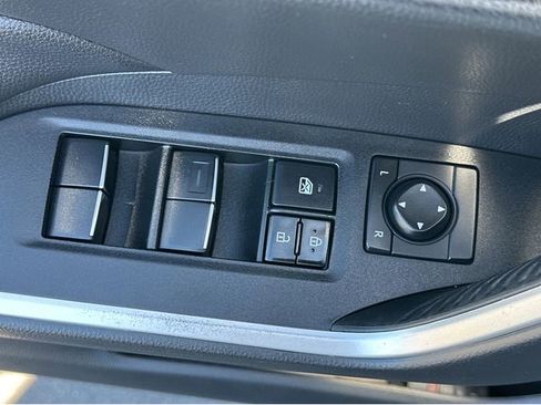 Used 2020 Toyota RAV4 XLE Premium w/ All Weather Liner Package image 39