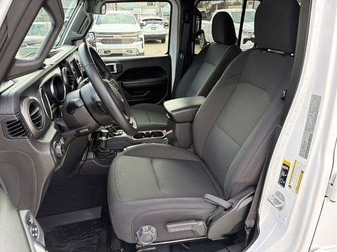 Used 2022 Jeep Wrangler Unlimited Sport AWD/4WD image 13