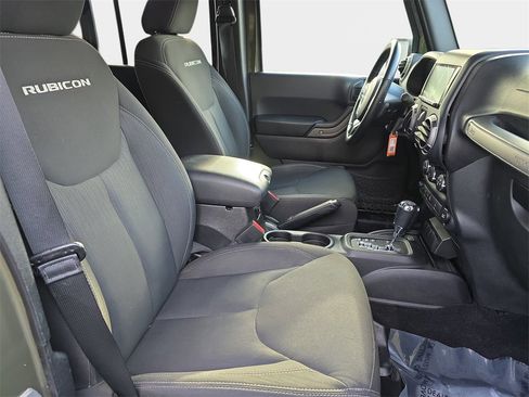 Used 2015 Jeep Wrangler Unlimited Rubicon w/ Dual Top Group image 12