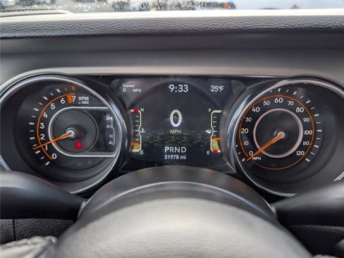 Used 2021 Jeep Gladiator Willys image 26