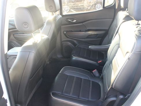 Used 2022 GMC Acadia Denali w/ Denali Ultimate Package image 37