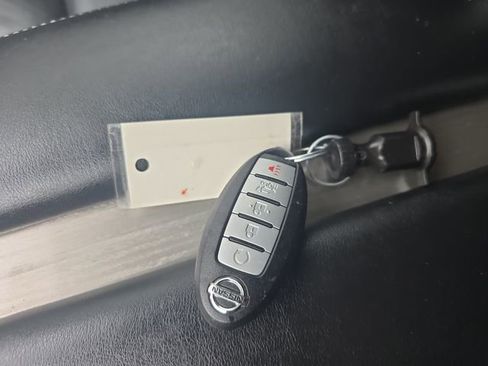 Used 2016 Nissan Murano Platinum w/ Platinum Technology Package image 32