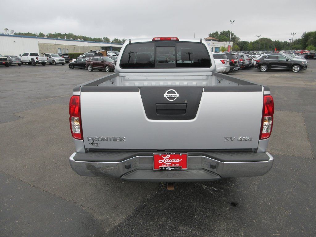 Used 2011 Nissan Frontier SV AWD/4WD image 6