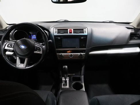 Used 2017 Subaru Outback 2.5i Premium image 17
