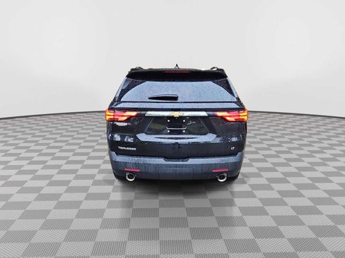 Used 2022 Chevrolet Traverse LT FWD image 12