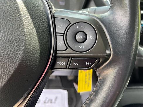 Used 2020 Toyota Corolla SE FWD image 17