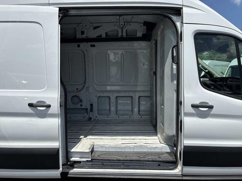 Used 2024 Ford Transit 250 148 High Roof Extended AWD image 10