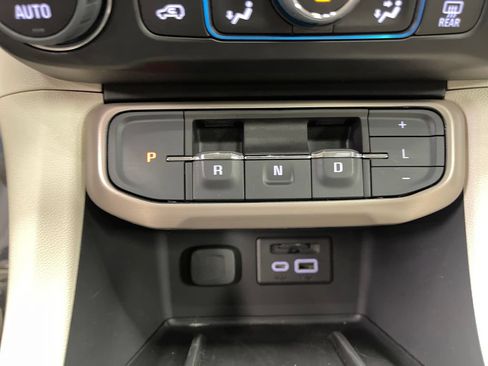 Used 2023 GMC Acadia Denali w/ Denali Ultimate Package AWD/4WD image 26