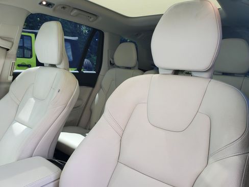 Used 2019 Volvo XC90 T6 Momentum w/ Advanced Package AWD/4WD image 27