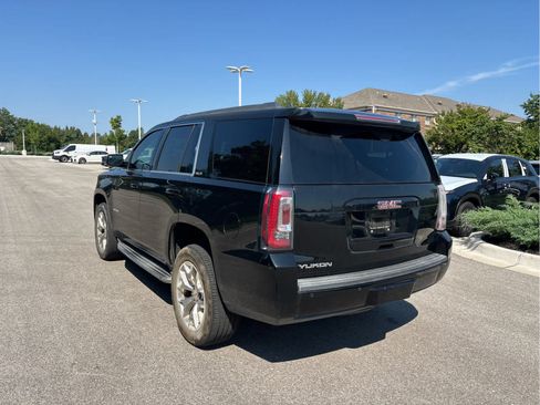 Used 2017 GMC Yukon SLE w/ SLE Value Package RWD image 3