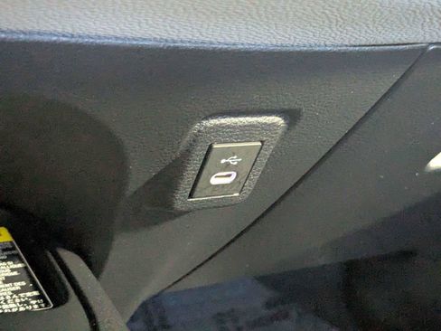 Used 2025 Toyota Corolla LE w/ LE Premium Package FWD image 21