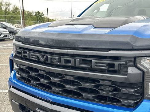 Used 2024 Chevrolet Silverado 1500 Custom Trail Boss w/ Turbomax Blackout Package AWD/4WD image 32