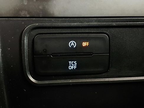 Used 2019 Ford EcoSport Titanium FWD image 23