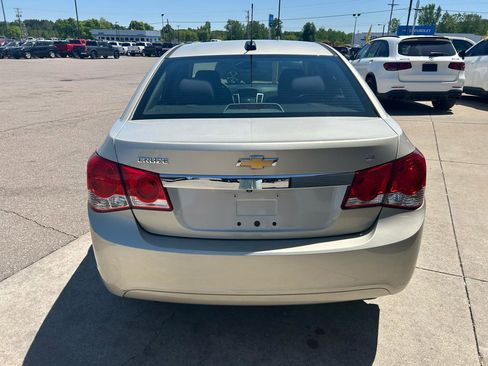 Used 2015 Chevrolet Cruze LT FWD image 6