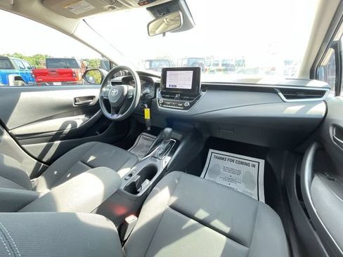 Used 2023 Toyota Corolla LE FWD image 35