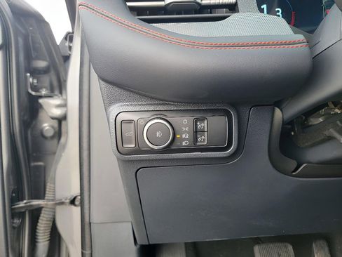 Used 2025 Ford Explorer ST-Line image 16