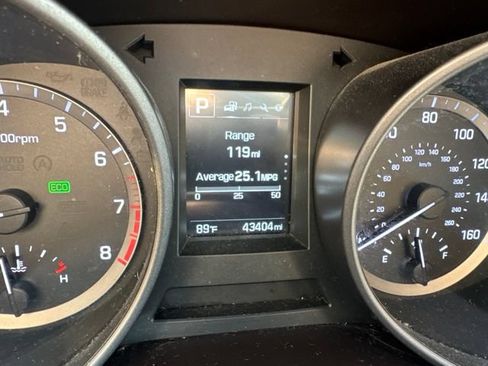 Used 2017 Hyundai Santa Fe Sport AWD/4WD image 15
