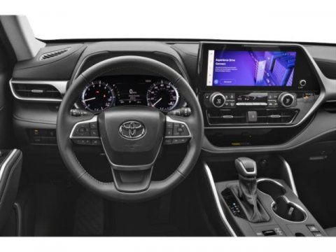 Used 2026 Toyota Highlander XLE AWD/4WD image 6