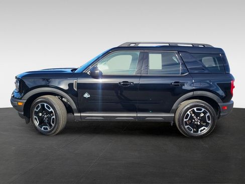 Used 2024 Ford Bronco Sport Outer Banks w/ Tech Package image 3