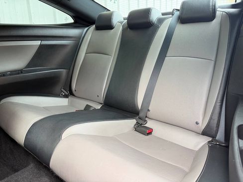 Used 2016 Honda Civic Touring image 14
