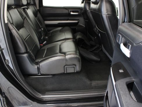 Used 2019 Toyota Tundra SR5 w/ SR5 Upgrade Package AWD/4WD image 33