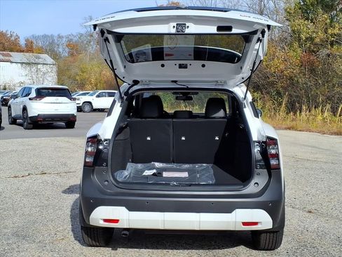 New 2025 Nissan Kicks SR AWD/4WD image 5