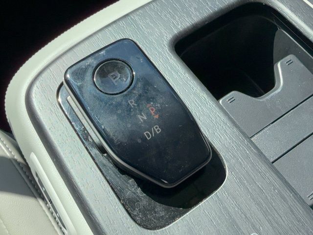 Used 2024 Nissan Ariya FWD image 24