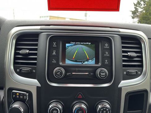 Used 2019 RAM 1500 Classic SLT image 23