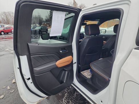 Certified 2023 GMC Canyon AT4 w/ AT4 Premium Package image 23