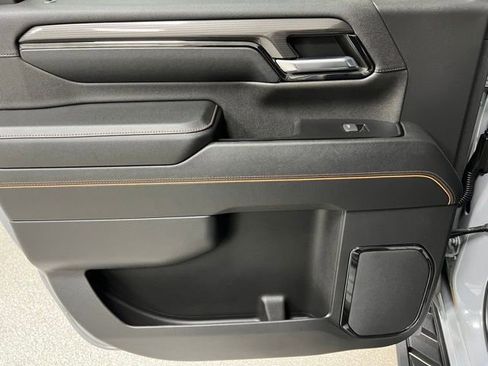 Used 2024 GMC Sierra 3500 AT4 w/ AT4 Premium Plus Package AWD/4WD image 39