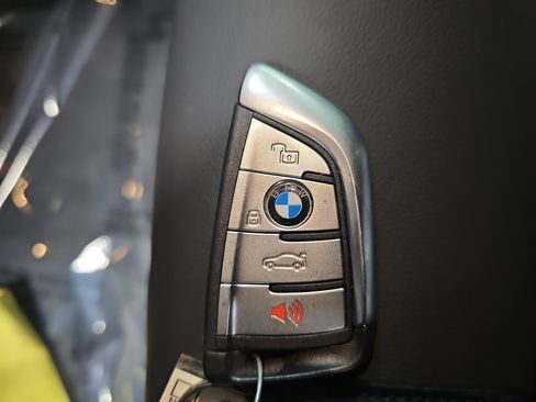 Used 2021 BMW X5 xDrive40i w/ Premium Package AWD/4WD image 38