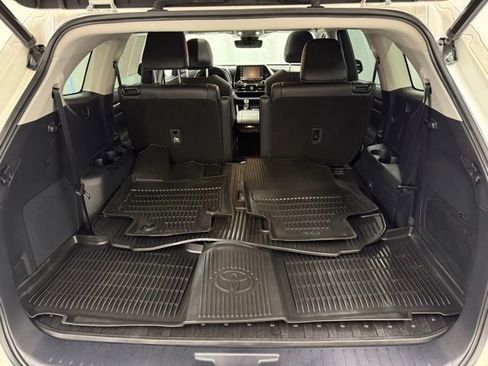 Certified 2020 Toyota Highlander Limited image 6