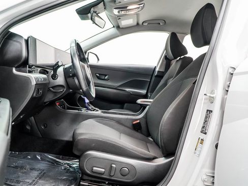 Used 2025 Hyundai Kona SEL image 39