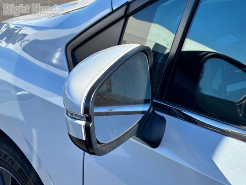 Certified 2025 Honda Odyssey Touring image 8