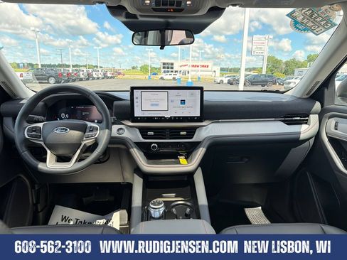 Used 2025 Ford Explorer Active w/ Active Comfort Package AWD/4WD image 12