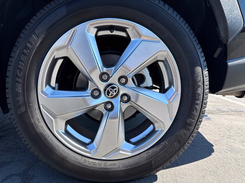 Certified 2021 Toyota RAV4 Limited AWD/4WD image 32