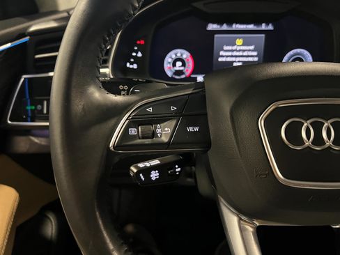 Used 2019 Audi Q8 Prestige image 13