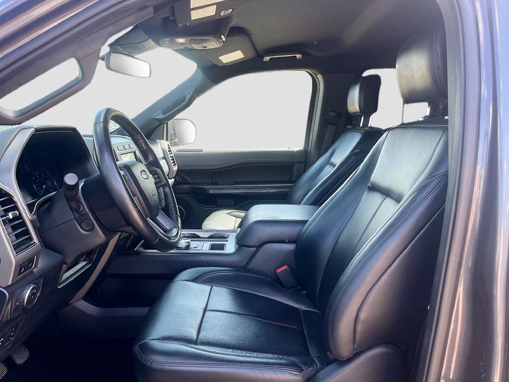 Used 2019 Ford Expedition Max XLT w/ Equipment Group 202A RWD image 22