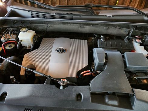 Used 2018 Toyota Highlander XLE image 25