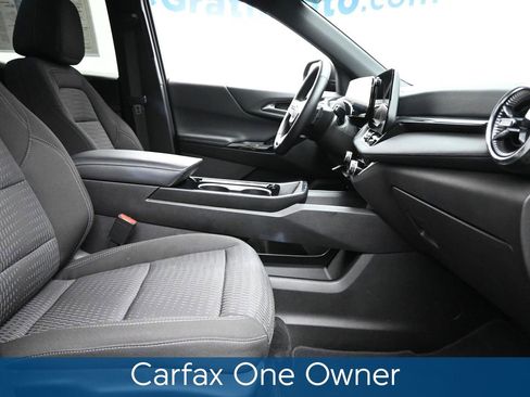 Used 2025 Chevrolet Equinox LT FWD image 7