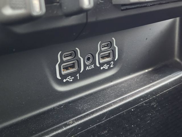 Used 2023 RAM 1500 Laramie AWD/4WD image 25