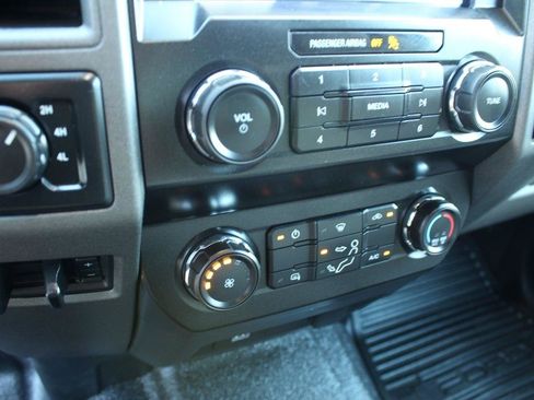 Used 2020 Ford F350 XL w/ STX Appearance Package AWD/4WD image 29