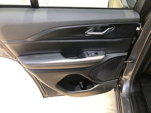 New 2025 Jeep Grand Cherokee Altitude image 37