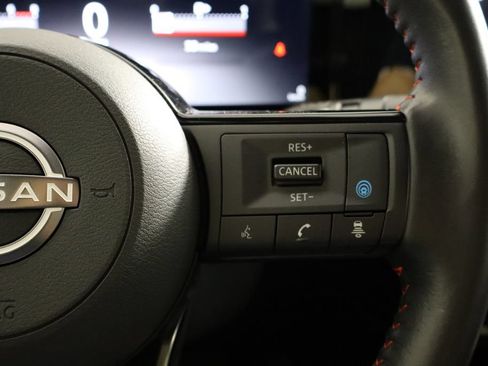 Used 2025 Nissan Kicks SR FWD image 10